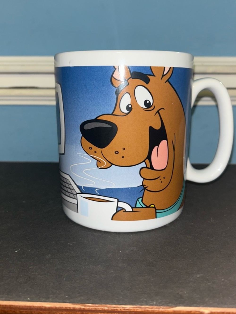 1998 Warner Bros. Scooby-Doo Ceramic Mug in Brown and Blue
